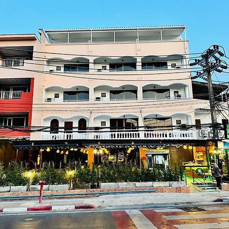Lime Hotel Patong Exterior photo