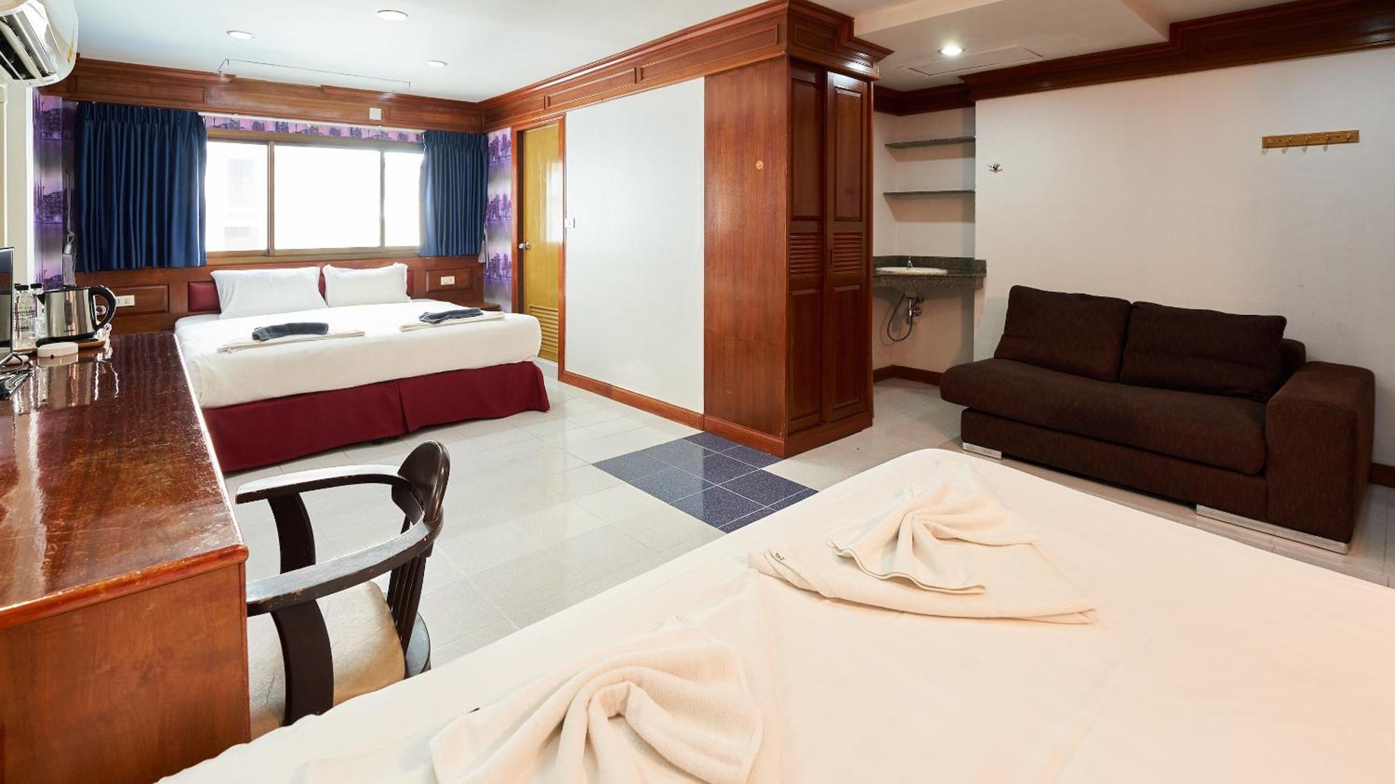 Lime Hotel Patong Room photo