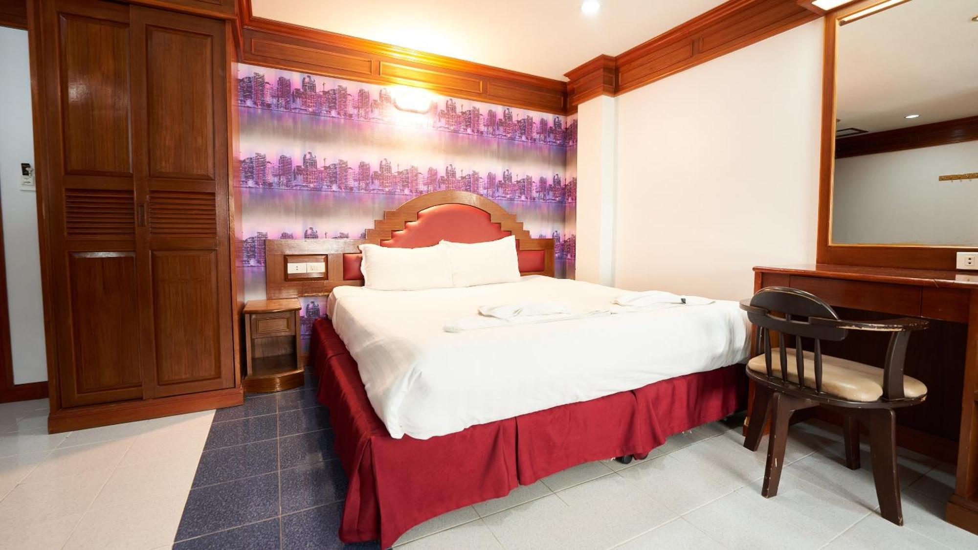 Lime Hotel Patong Room photo