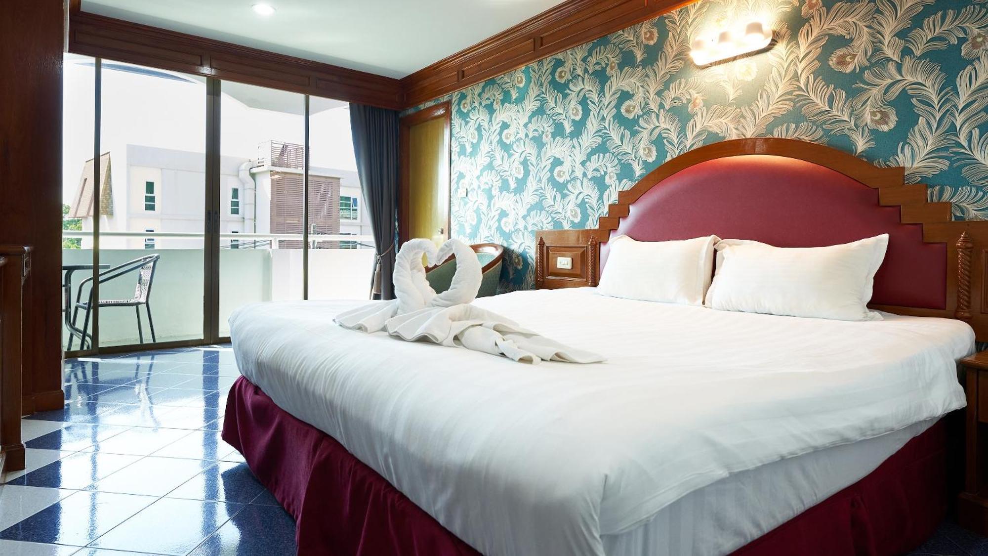 Lime Hotel Patong Room photo