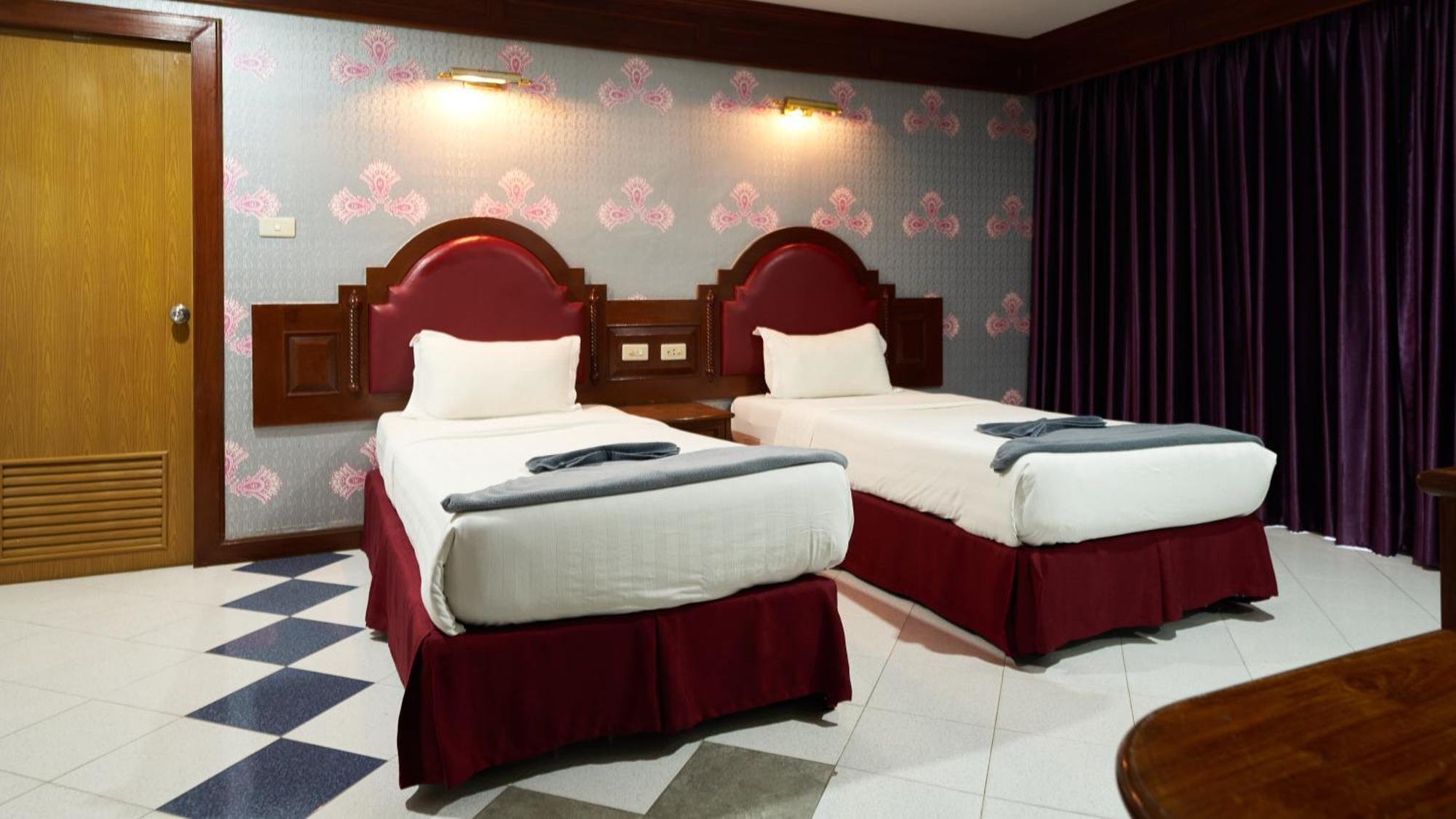 Lime Hotel Patong Room photo