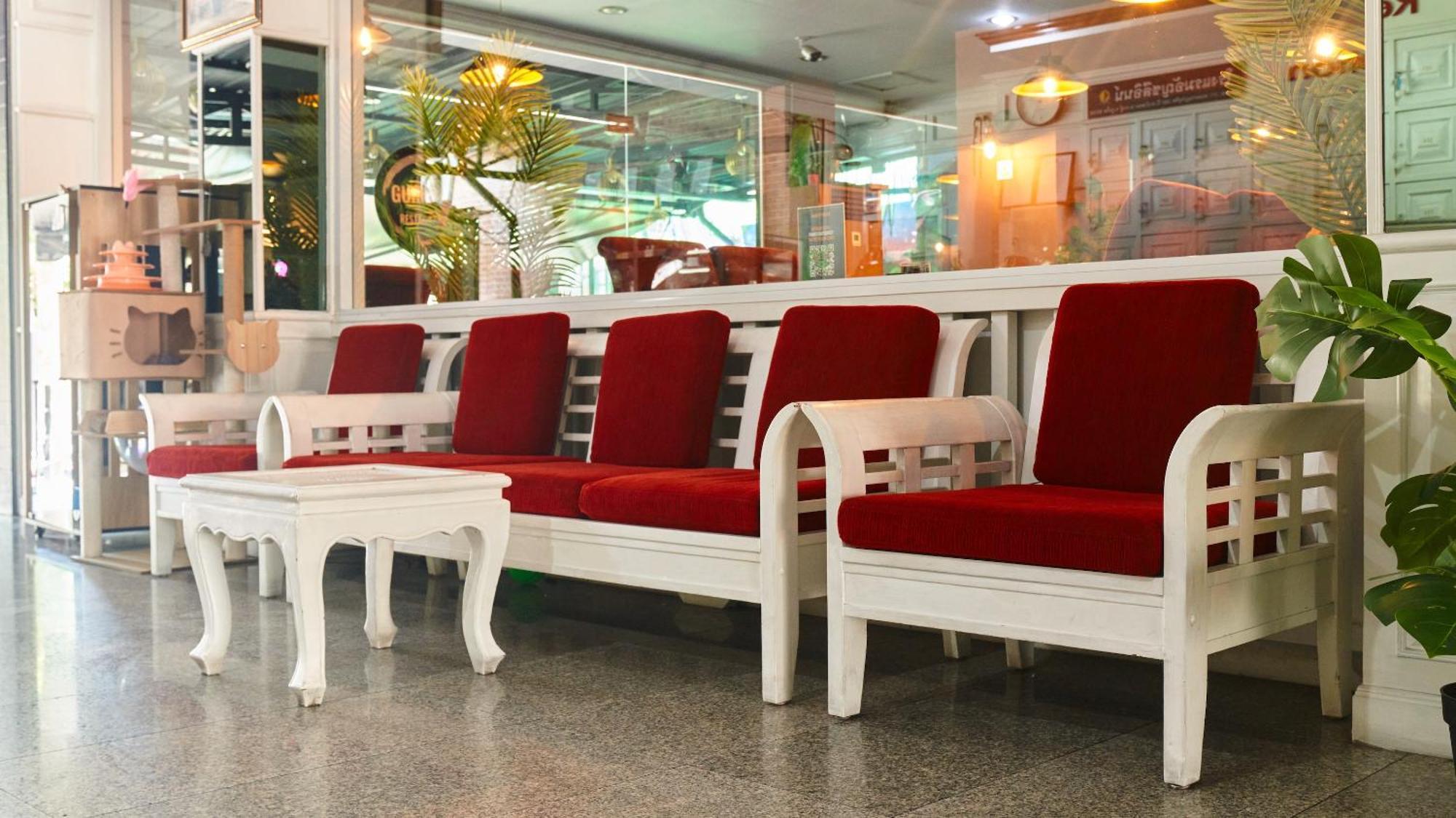 Lime Hotel Patong Exterior photo