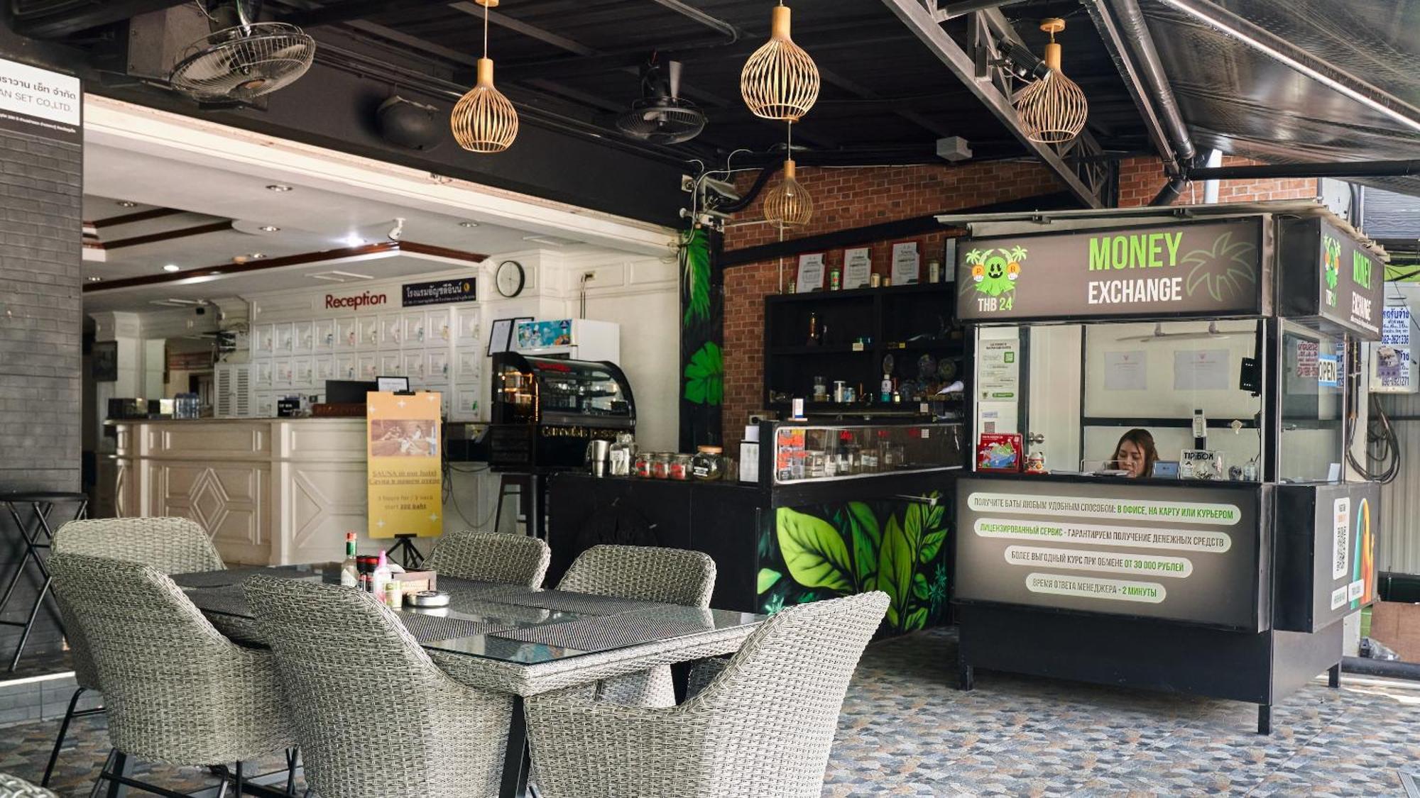 Lime Hotel Patong Exterior photo