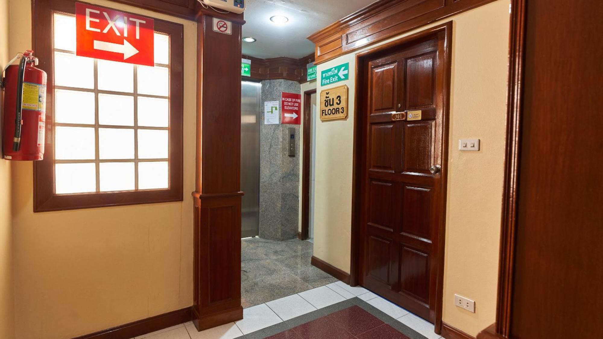 Lime Hotel Patong Exterior photo