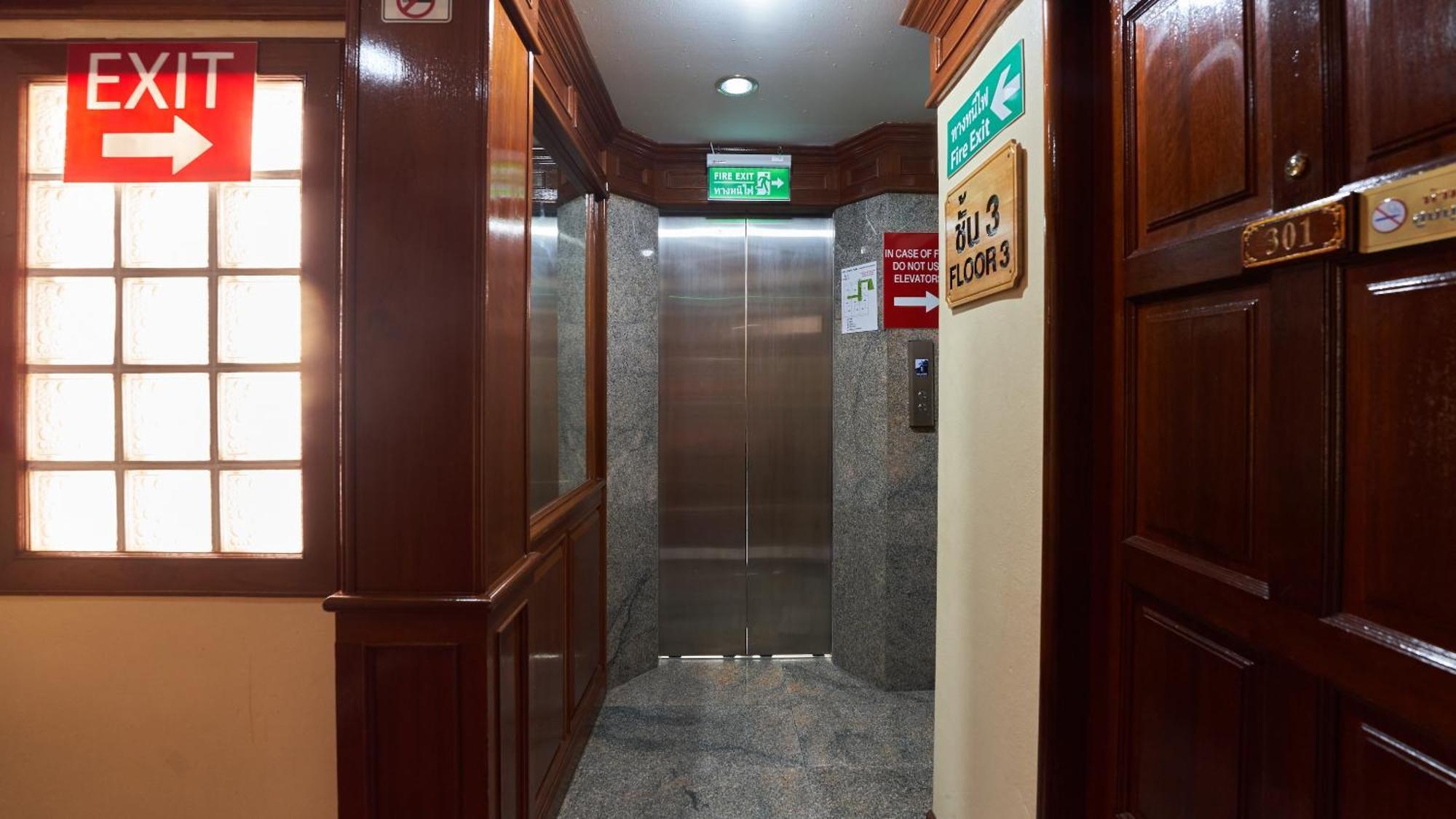 Lime Hotel Patong Exterior photo