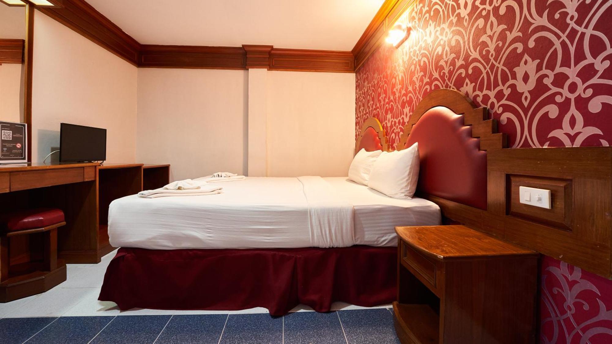 Lime Hotel Patong Room photo