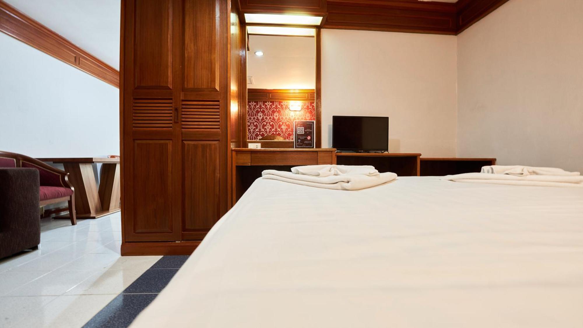 Lime Hotel Patong Room photo