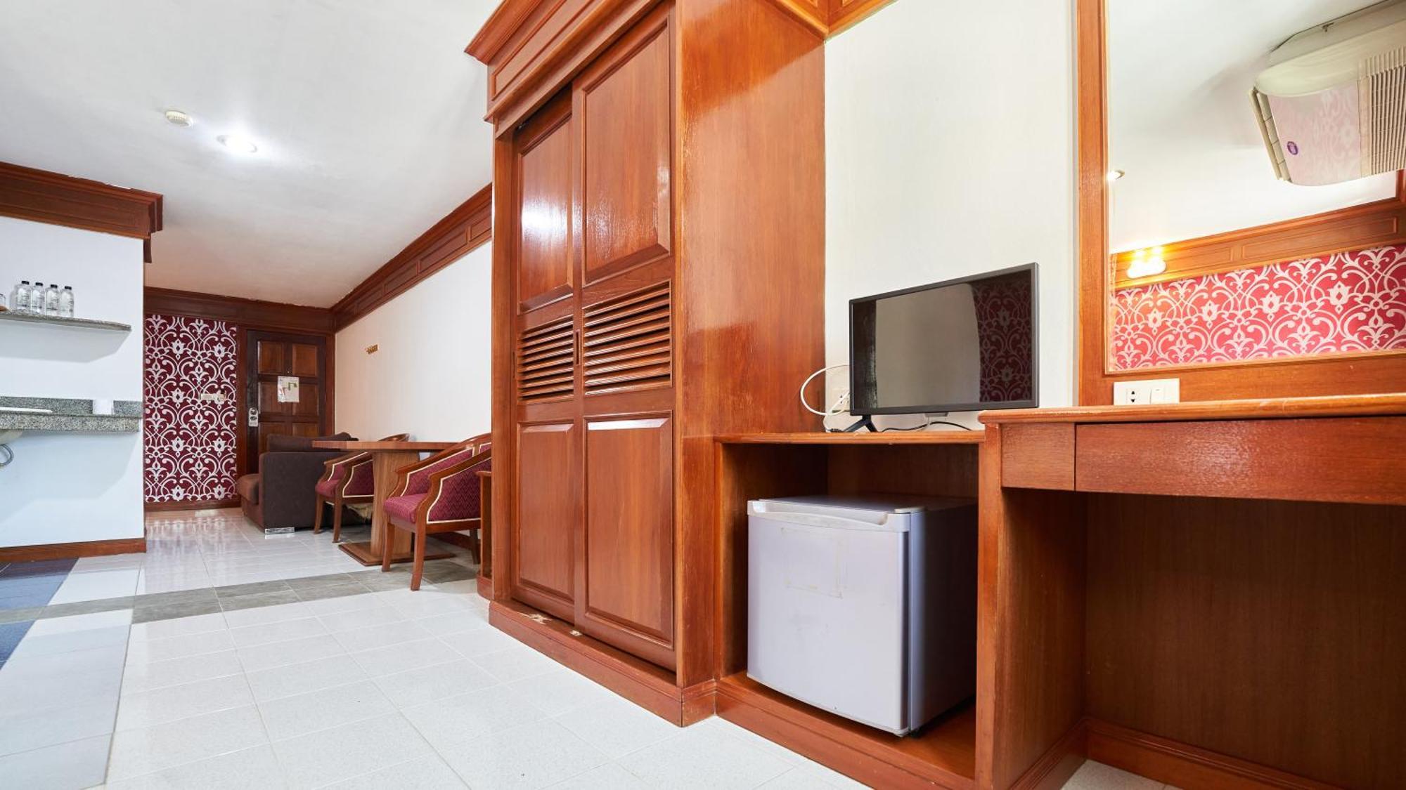 Lime Hotel Patong Room photo